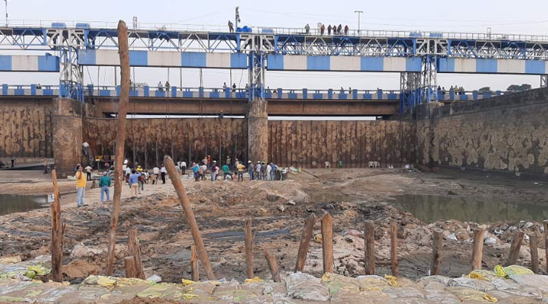 Repairing work of Durgapur barrage is still going on, may end at night today| Sangbad Pratidin