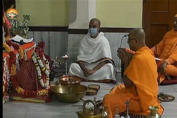 Jagadhatri Puja of Belur can be seen on YouTube