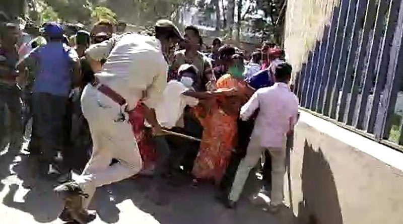 WB News in Bengali: Police lathicharge on sweepers at Maldah sparks huge agitation | Sangbad Pratidin