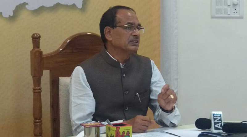 MP CM Shivraj Singh Chouhan's chopper returns due to technical glitch, he is safe | Sangbad Pratidin
