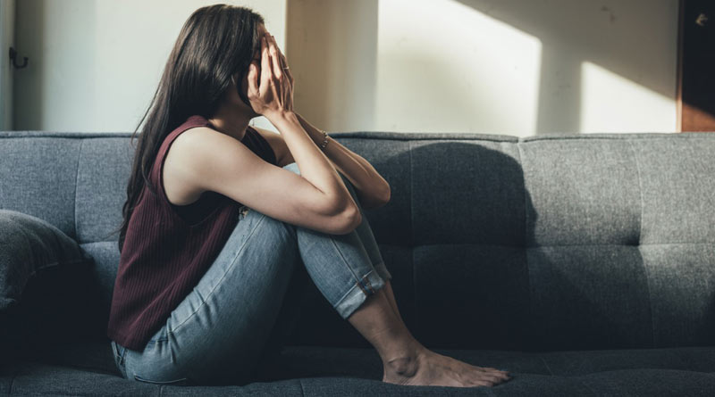 Try these tips to cope up with your anxiety when you are alone | Sangbad Pratidin