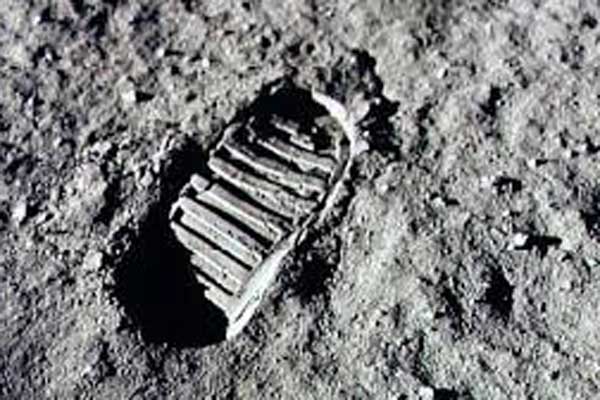 Moon-Landing