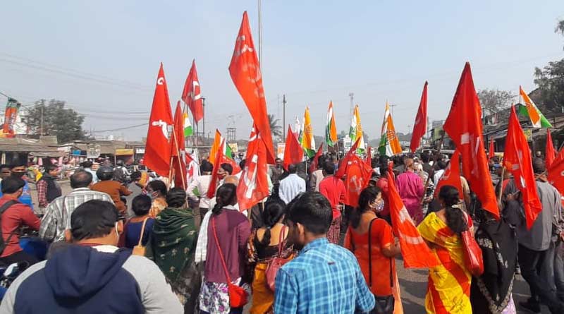 Rail service disrupted at Sealdah Bangaon branch 