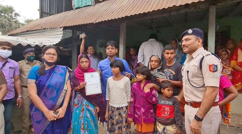 State govt. hands over appoinment letter of the job to th wife of dead DYFI worker Moidul Islam Midya |SangbadPratidin