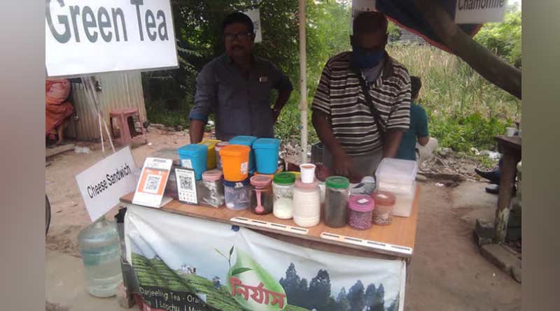 This Kolkata Tea Stall Serves A Special Tea Worth 1000 rupees Per Cup 