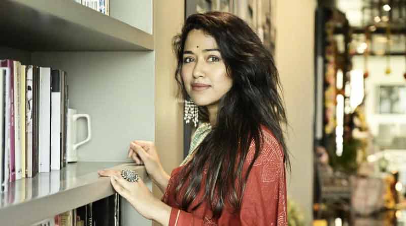 Sohini Sarkar shares her experience of going to the shooting floor in ambulance | Sangbad Pratidin