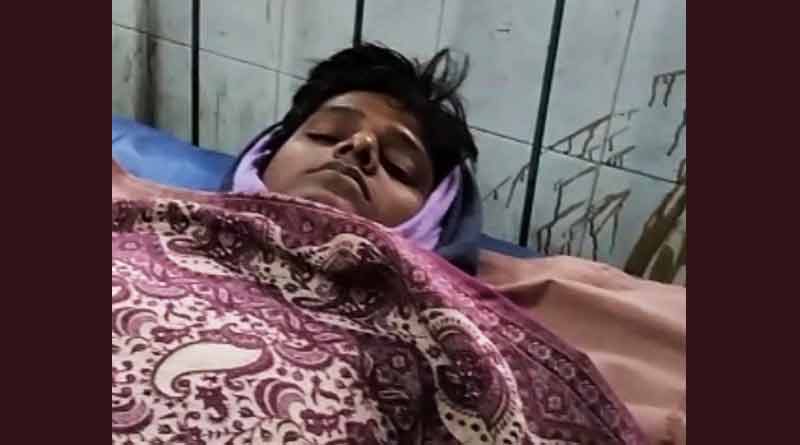 Krishnanagar: young man was buried under the ground for about half an hour, rescued by teammates | Sangbad Pratidin