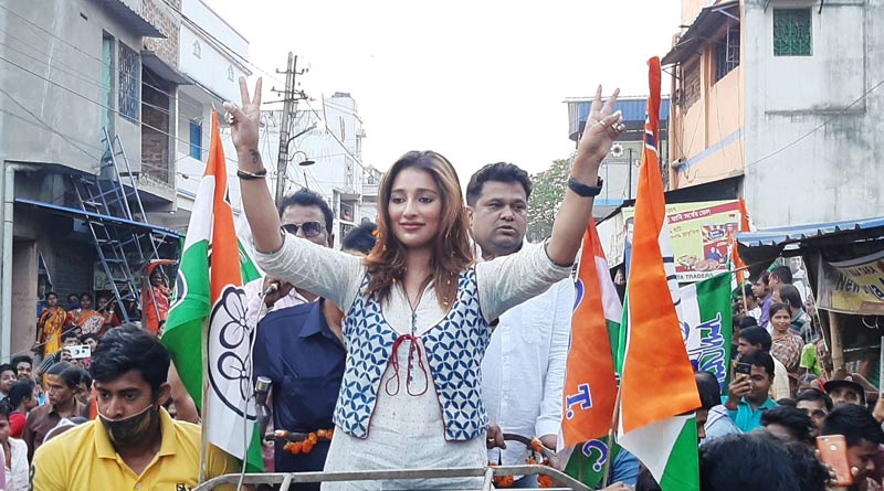 TMC Candidate Sayantika Banerjee campaigning at Bankura ahead of WB Election 2021 | Sangbad Pratidin