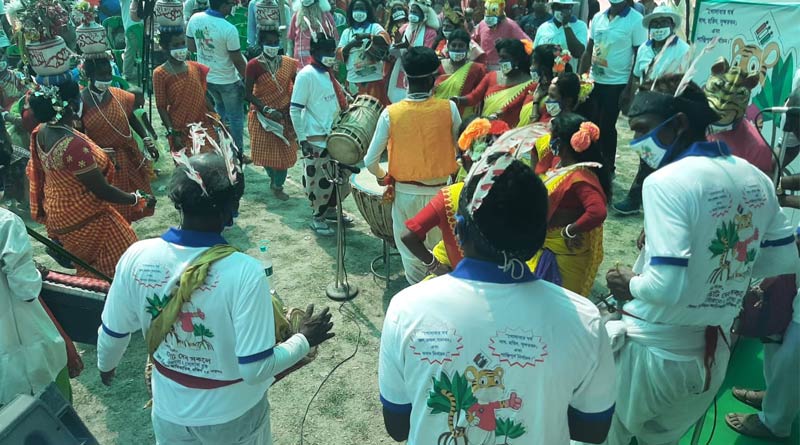 Election Commission promotes vote in sundarban with trible culture ahead of WB election 2021 | Sangbad Pratidin