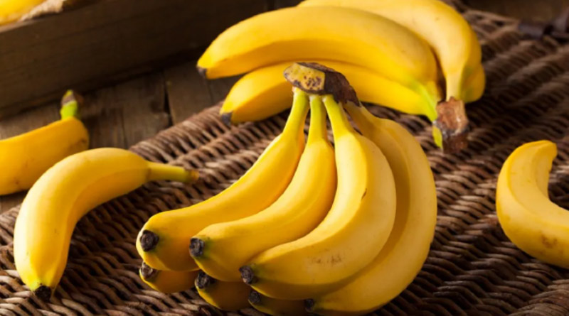 Woman accidentally charged Rs 1.6 lakh for a bunch of bananas at retail store | Sangbad Pratidin