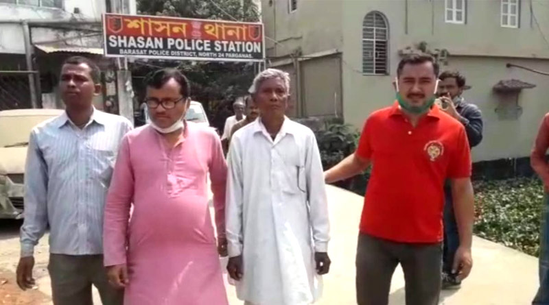 TMC workers from Barasat helped 70 years old BJP worker to reach home Safely | Sangbad Pratidin