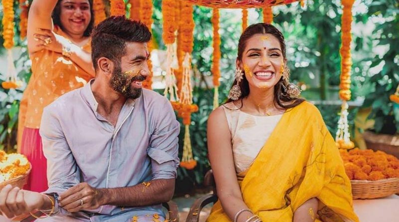 Jasprit Bumrah, Sanjana Ganesan shake a leg during sangeet ceremony | Sangbad Pratidin