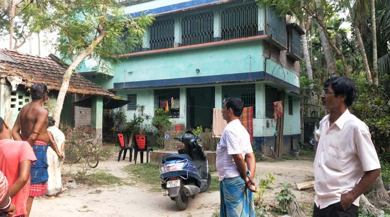 Dead Body found at a House in Bongaon, creates Buzz | Sangbad Pratidin