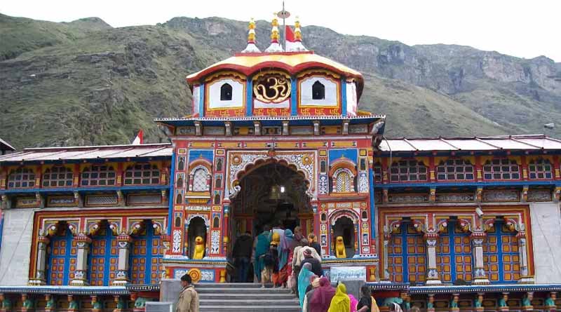 Uttarakhand suspended Chardham Yatra amid soaring COVID-19 infections | Sangbad Pratidin