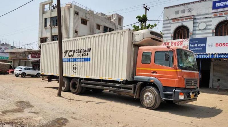 A truck with over 2 lakh Covid-19 vaccine doses found abandoned by roadside in Madhya Pradesh | Sangbad Pratidin