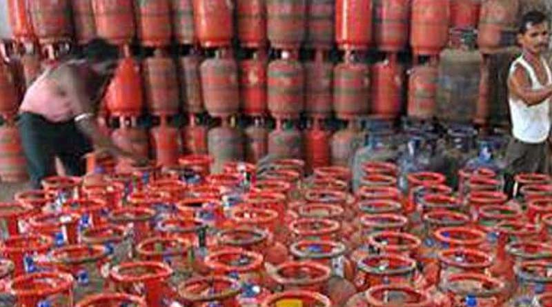 Commercial LPG price cut by Rs 99.75 | Sangbad Pratidin