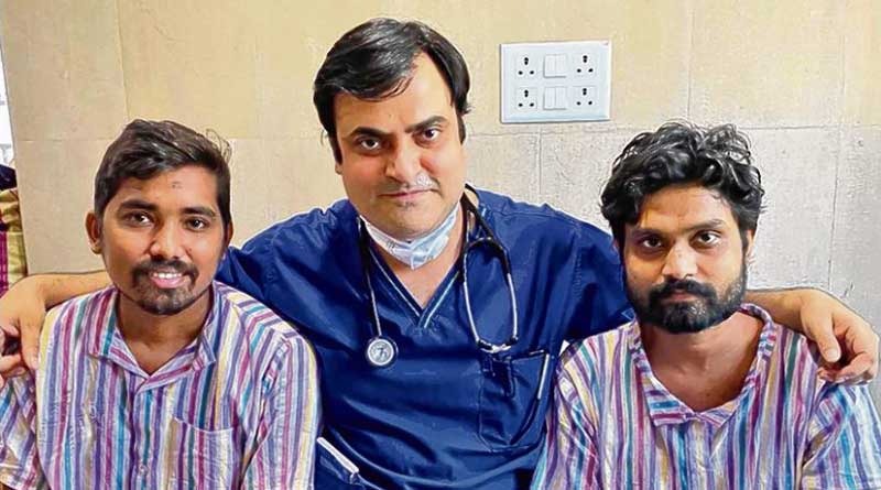 Two friends miracally recovered from breathing problem at Beleghata ID | Sangbad Pratidin