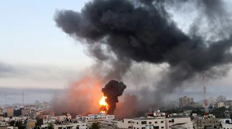 Israel strikes Gaza in retaliation for fire balloons | Sangbad Pratidin
