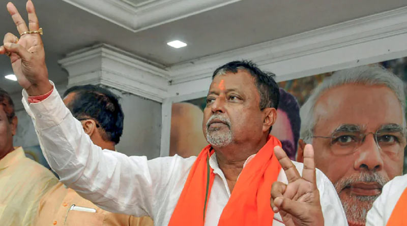 BJP MLA Mukul Roy meets TMC leaders into Assembly House avoiding own party's meeting | Sangbad Pratidin