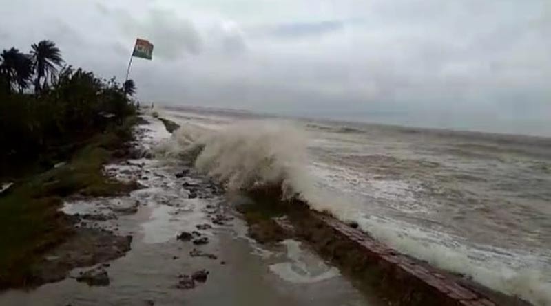 Heavy downpour at Purba Medinipur and South 24 Parganas as Cyclone Yaas approaches Bengal coastline । Sangbad Pratidin
