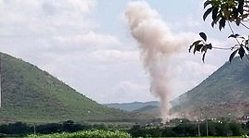 Fearing 10 dead in blast at limestone quarry in Andhra Pradesh| Sangbad Pratidin