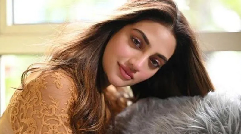 Netizens awestruck by Nusrat Jahan's son Yishaan's shoe | Sangbad Pratidin