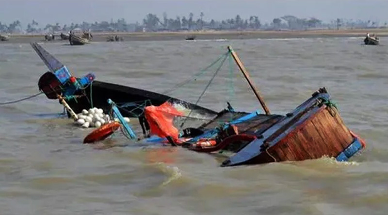 trawler capsized in Haldi river at Nandigram, one died | Sangbad Pratidin