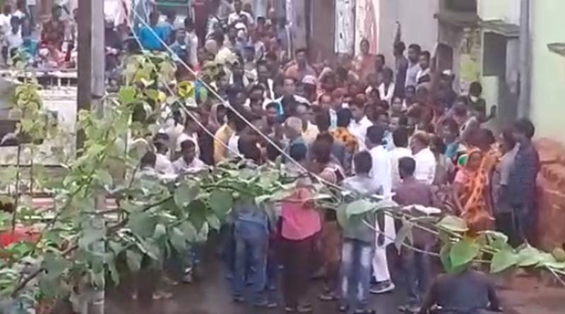 Clash broke out between two group of TMC worker in Asansol | Sangbad Pratidin