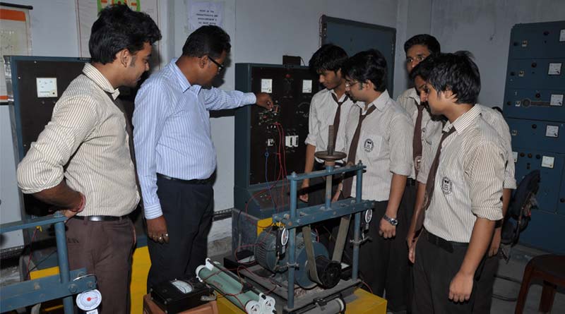 63 engineering colleges shut down in India in one year | Sangbad Pratidin
