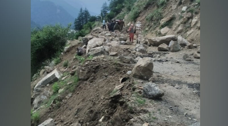 Himachal Pradesh: Boulders roll downhill due to landslide in Kinnaur resulting in bridge collapse, video viral | Sangbad Pratidin