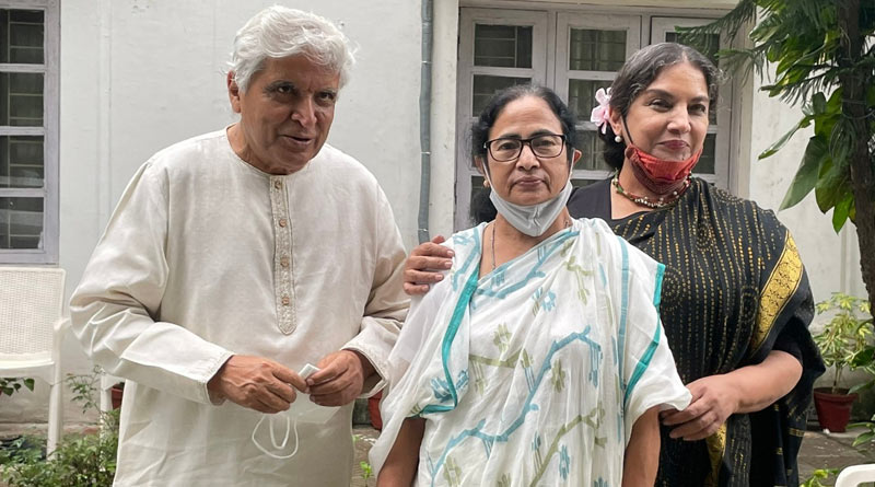Lyricist-poet Javed Akhtar and actor Shabana Azmi met West Bengal Chief Minister Mamata Banerjee | Sangbad Pratidin
