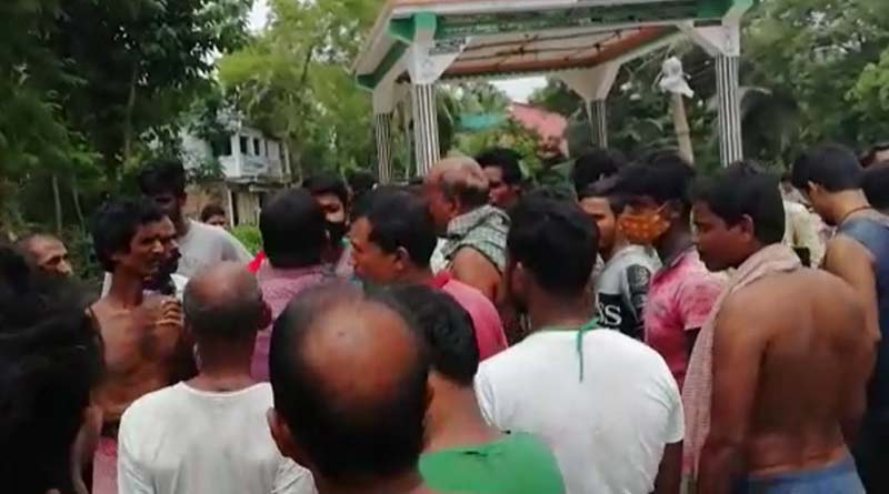 Fake journalist allegedly beaten up by mob in Purba Medinipur, West Bengal | Sangbad Pratidin