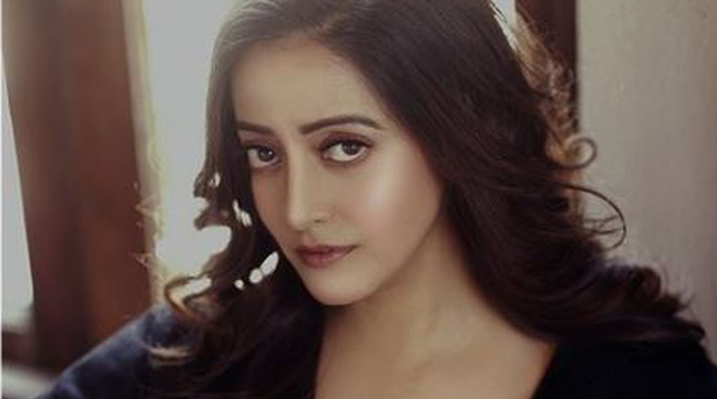 Raima Sen bold photoshoot goes viral on internet | Sangbad Pratidin