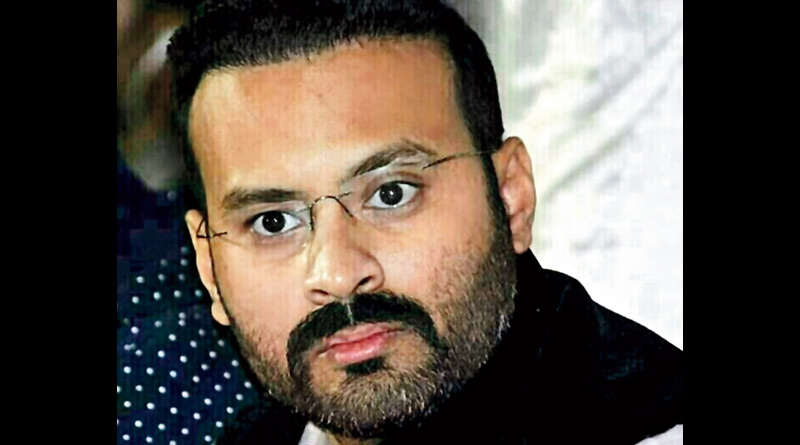 West Bengal Congress leader Somen Mitra's son Rohan Mitra leaves post sparking speculation | Sangbad Pratidin