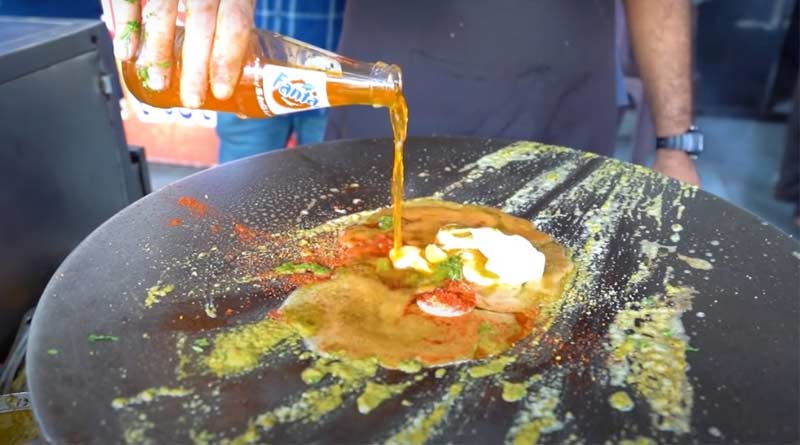 Surat's shop sells fanta omelette, this recipe is viral in social media । Sangbad Pratidin