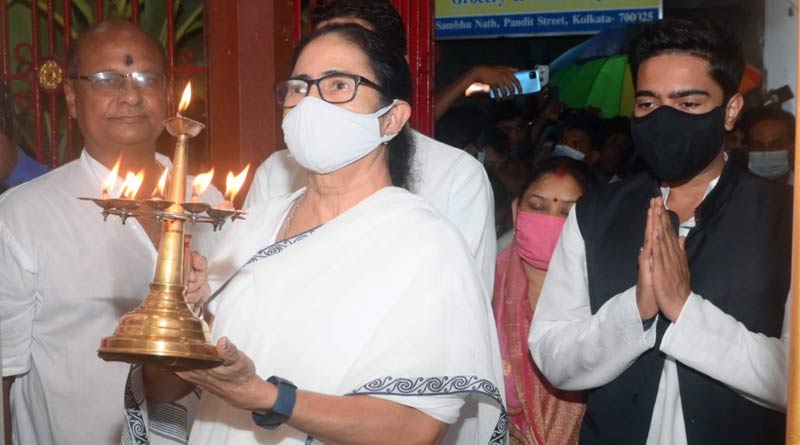 Mamata Banerjee visited temple of Bhabanipur । Sangbad Pratidin