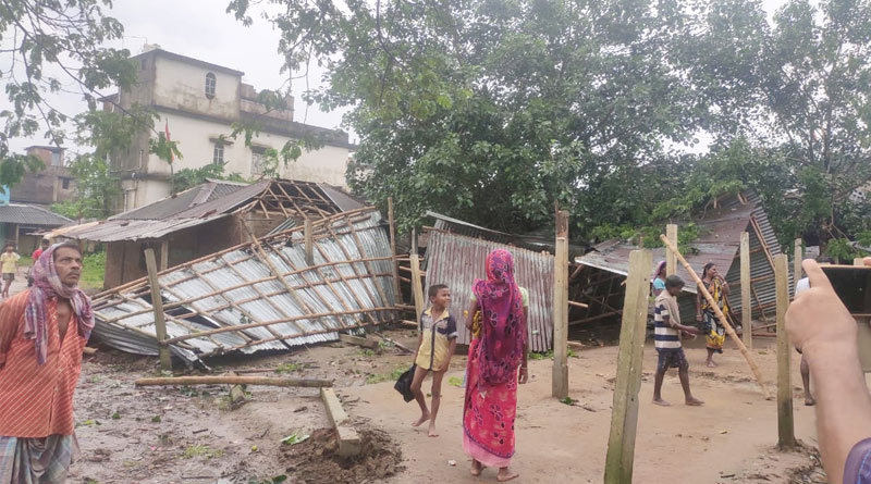 Mini Tornedo hits Paschim Medinipore damages 100 houses | Sangbad Pratidin
