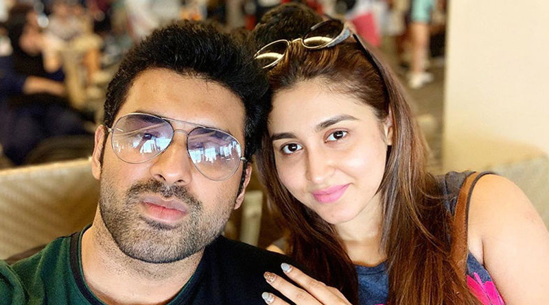 Ankush Hazra's kissing Video goes Viral | Sangbad Pratidin