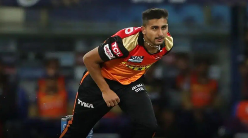 Jammu & Kashmir pacer Umran Malik of SRH bowls at over 150kph, fastest ball by Indian in IPL 2021 | Sangbad Pratidin