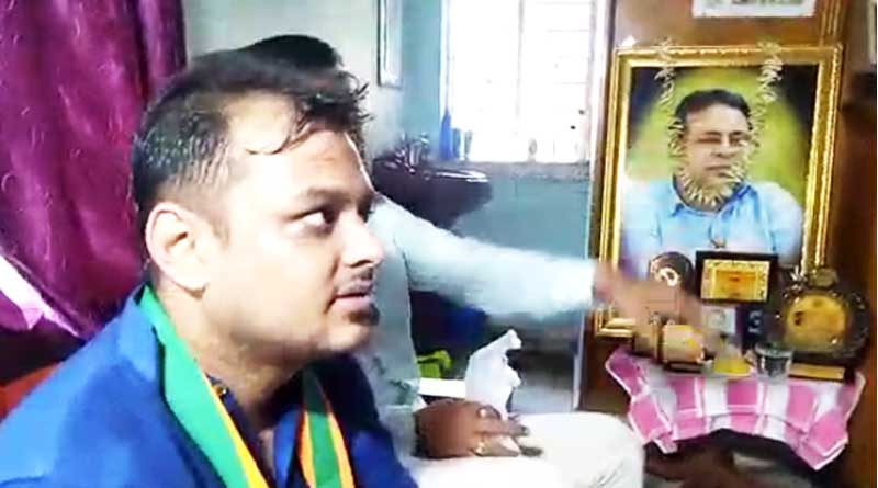 Former TMC MLA's wife lodged a complain against BJP candidate of Khardaha । Sangbad Pratidin