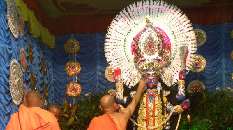 Mistake in Mantra recitation during Kali puja may spell doom, warn priests | Sangbad Pratidin