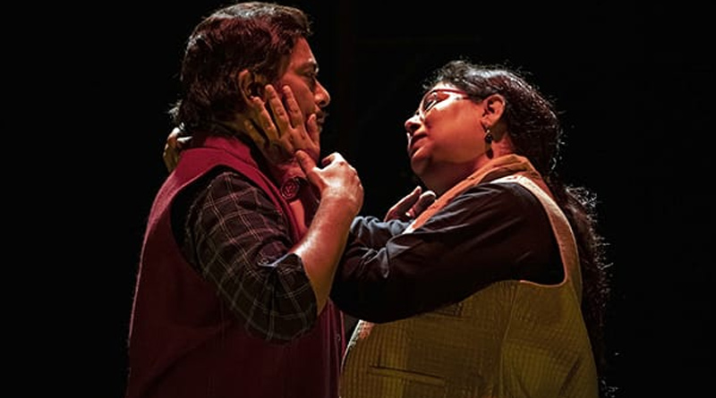 Poulami Bose and Debshankar Haldar are mesmerizing in Soumitra Chatterjee's written drama Typist | Sangbad Pratidin