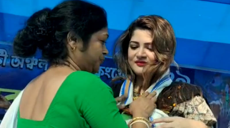 Srabanti Chatterjee attends a program of TMC | Sangbad Pratidin