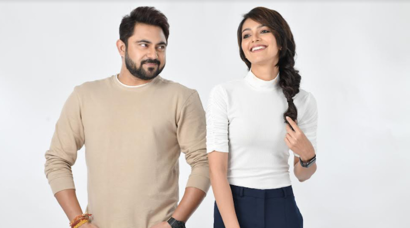 Actor Soham Chakraborty paired with Susmita Chatterjee in director Premendu Bikash Chaki's film Paka Dekha | Sangbad Pratidin