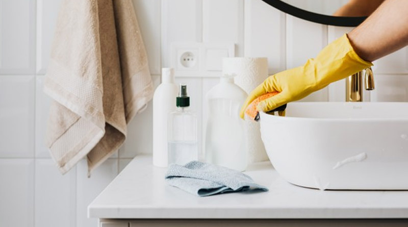 Here are easy 5 tips to Clean your Bathroom