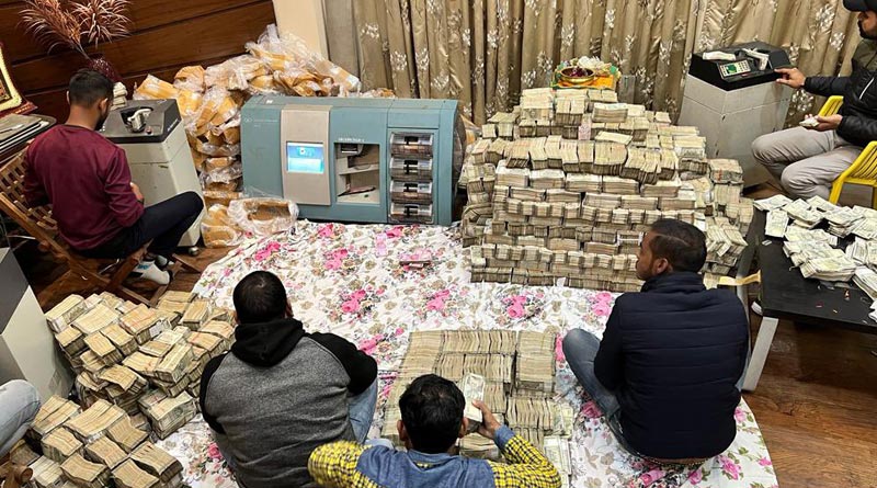 Thousands of notes seized in raid for over 24 hours at Kanpur perfume trader's house | Sangbad Pratidin