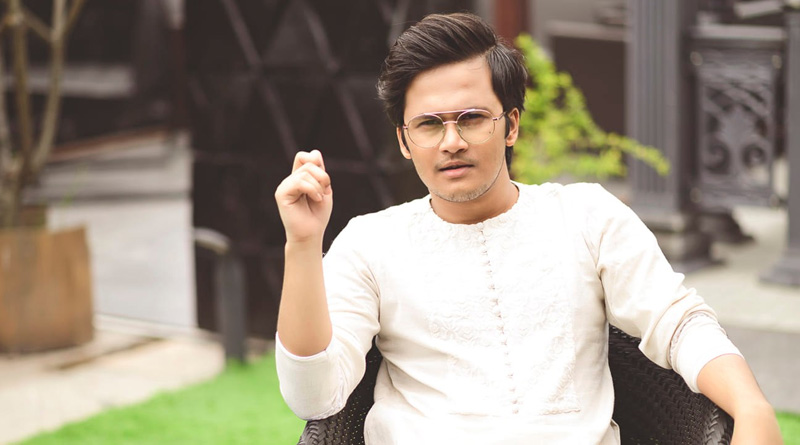Rwitobroto Mukherjee graduated with First Class, B.A. in Comparative Literature from Jadavpur University | Sangbad Pratidin