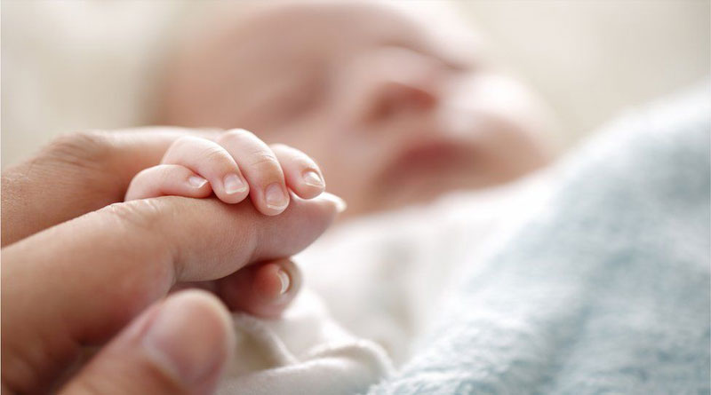 Baby is born in Avadh Assam Express with help of Rail Staffs | Sangbad Pratidin