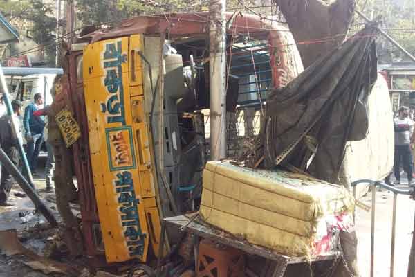 Dorina crossing accident