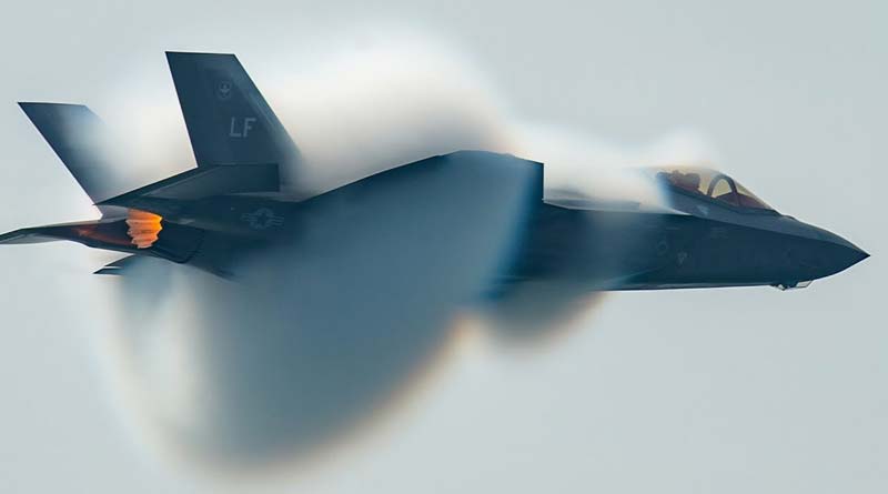 US F-35 fighter het crashes in South China sea | Sangbad Pratidin